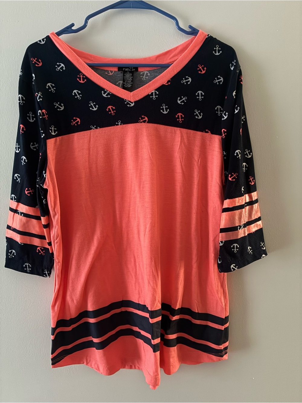 Rue21 Women’s Coral & Navy Anchor-Print V-Neck Top